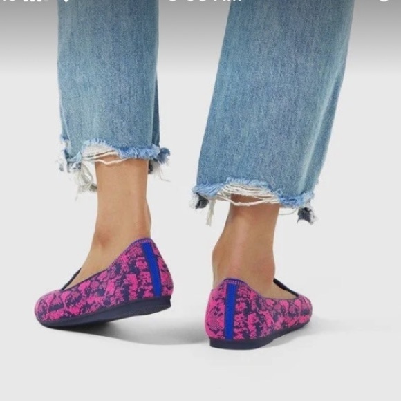 ROTHY'S Size 8.5 fuchsia with navy retired snake print loafers - Picture 2 of 9